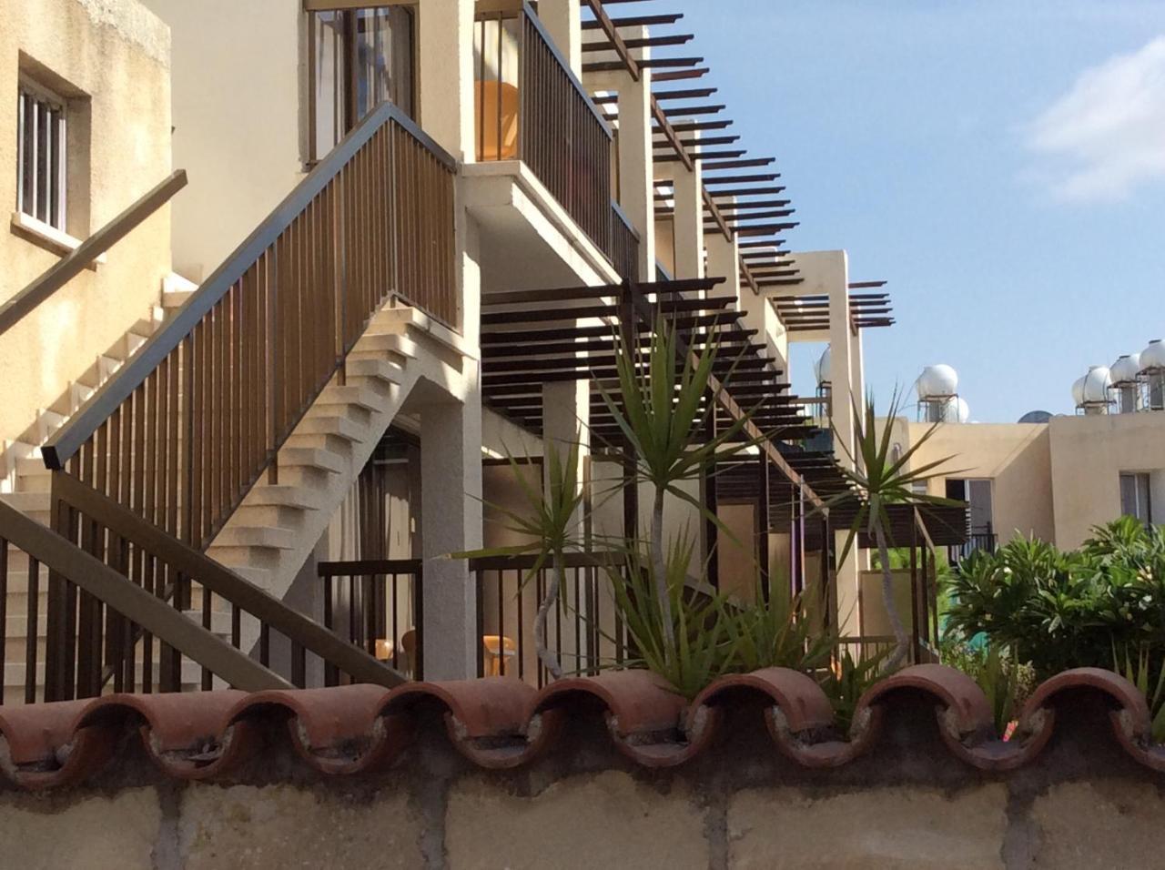 الشقق الفندقية بافوسفي  Kings Annex المظهر الخارجي الصورة